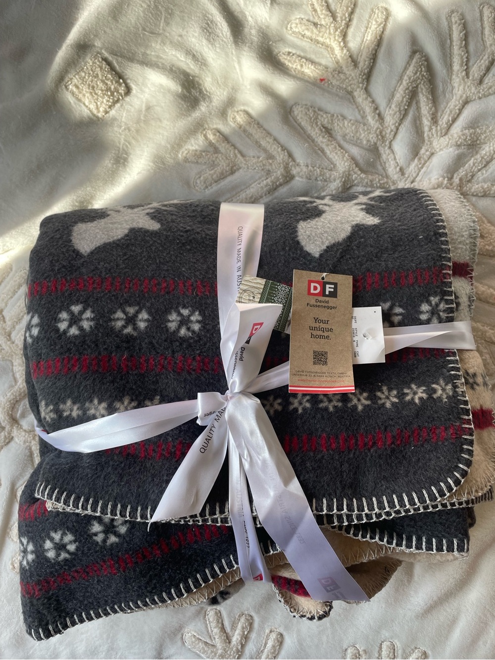 NEW David Fussenegger Deer & Snowflake Throw Blanket